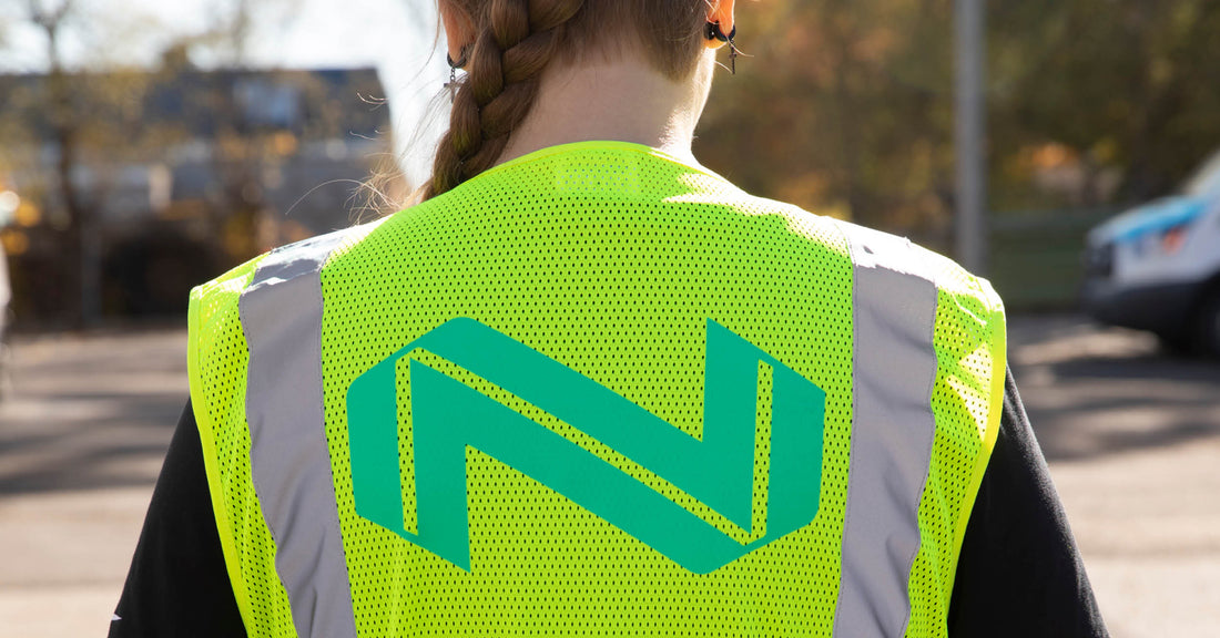What high visibility safety vest do you need? ANSI class guide + top picks