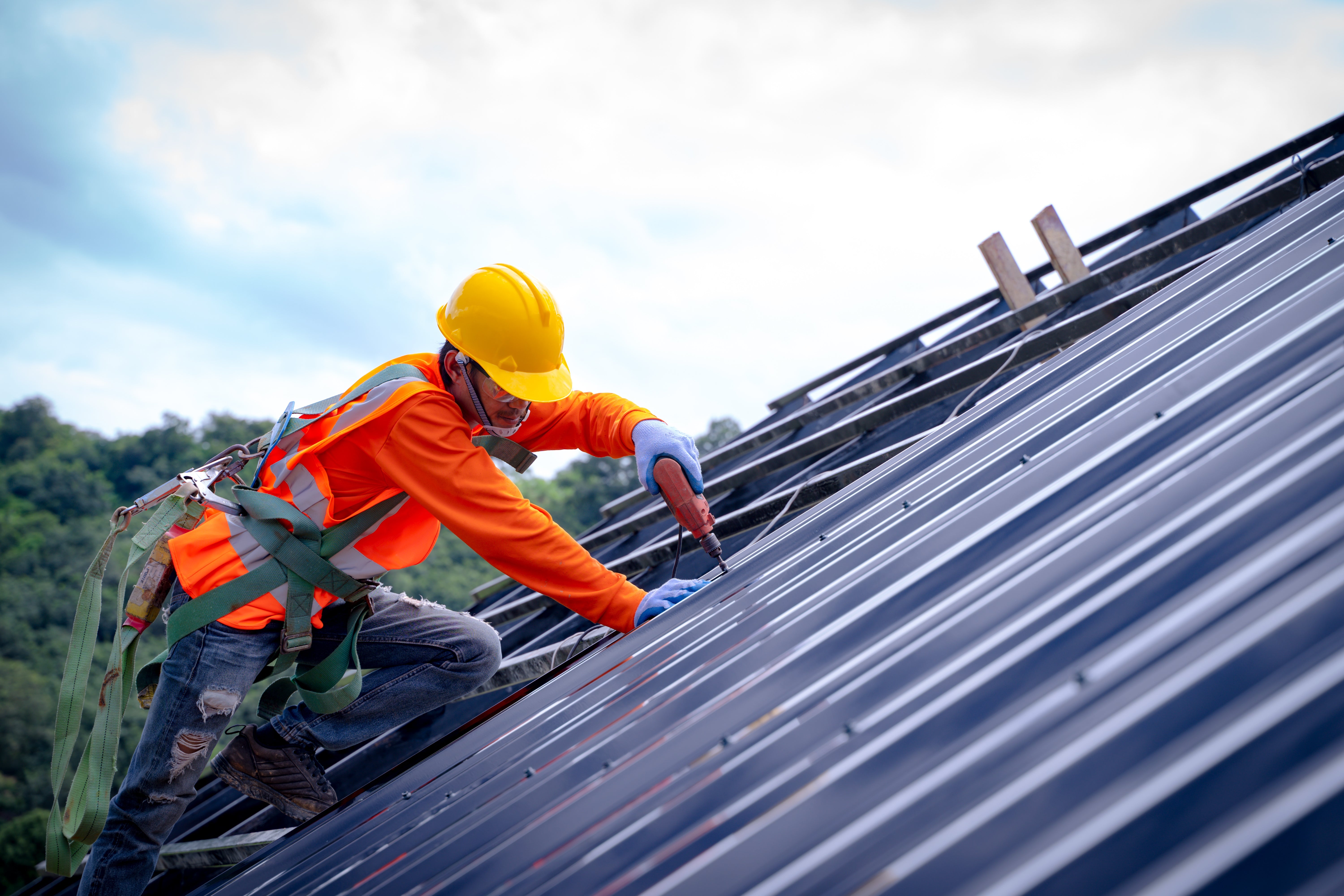 How to Build a Company Safety Store: Streamlining PPE Procurement for